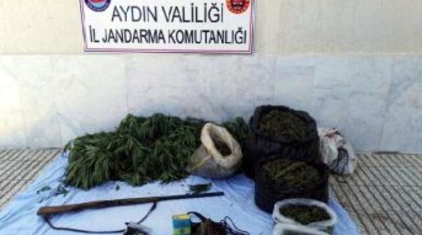 Uyuşturucu Operasyonunda G&ouml;zaltına Alınan Baba-Oğul Tutuklandı