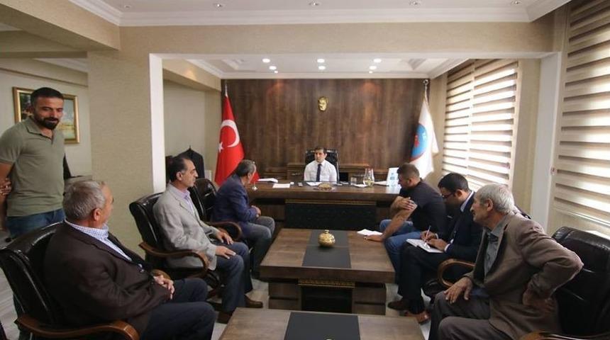 Kaymakam Erat Vatandaşları Ağırladı