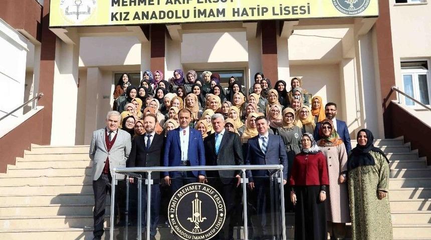 Mehmet Akif Ersoy Lisesi&rsquo;ne Konferans Ve Spor Salonu M&uuml;jdesi