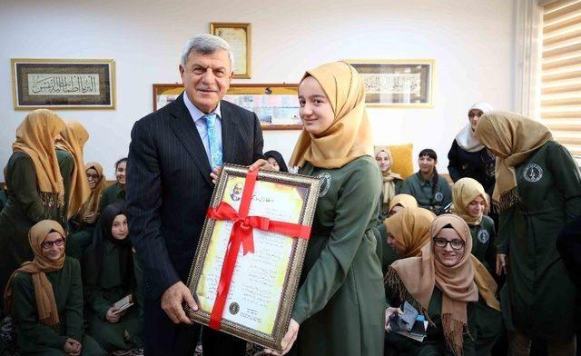 Mehmet Akif Ersoy Lisesi’ne Konferans Ve Spor Salonu Müjdesi