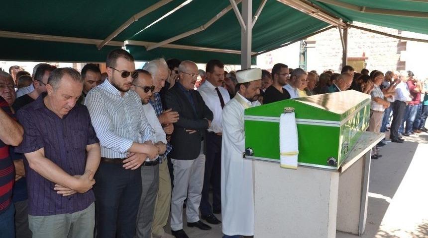 Noter Mustafa Salihoğlu Son Yolculuğuna Uğurlandı