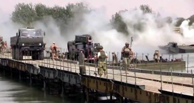 Rusya, Suriye'de Fırat Nehri Üzerine Köprü Inşa Etti