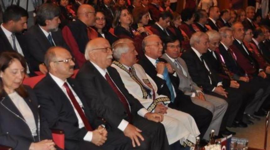 Anadolu &Uuml;niversitesi'nde Yeni Akademik Yıl Başladı