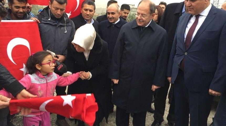 Başbakan Yardımcısı Akdağ&rsquo;dan Bombaların Altında Bm&rsquo;ye &Ccedil;ağrı