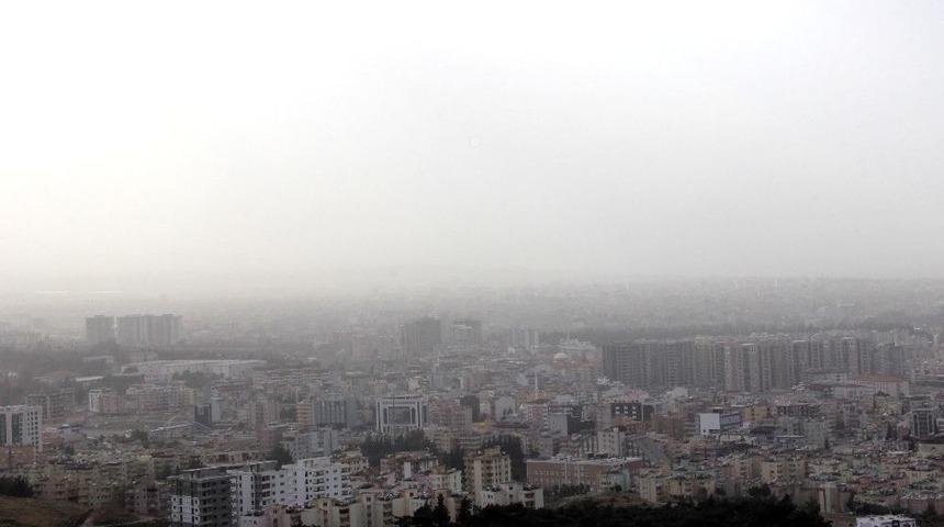 İskenderun&rsquo;u Toz Bulutu Kapladı