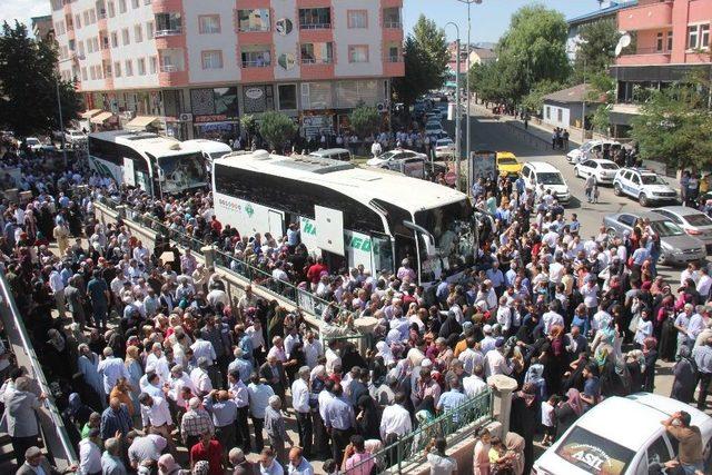 Bingöl’de 187 Kişilik Hac Kafilesi Dualarla Uğurlandı