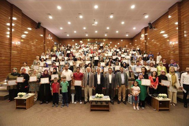 Meslek Edinme Kursuna Katılan 198 Kursiyer Sertifikalarını Aldı