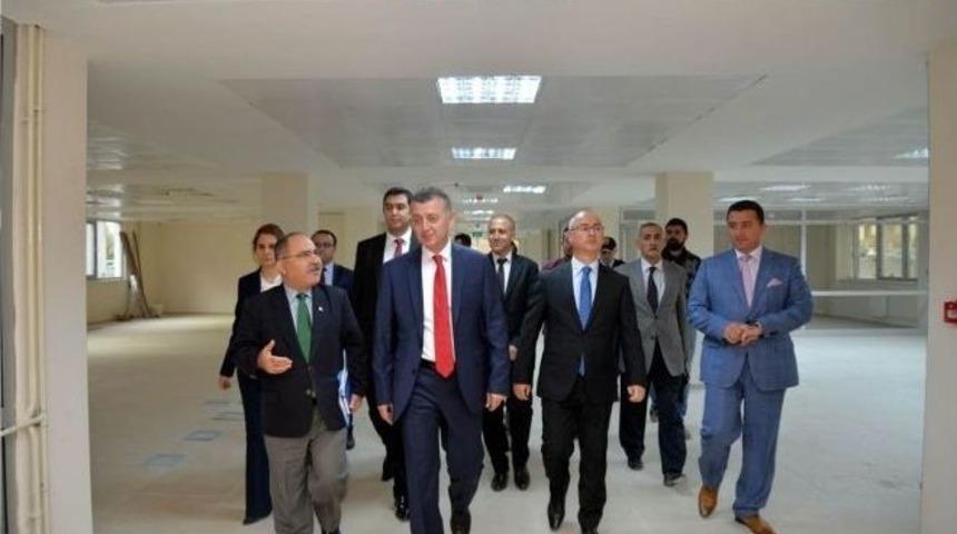 Vali Tahir B&uuml;y&uuml;kakın, Boz&uuml;y&uuml;k&rsquo;te Temaslarda Bulundu