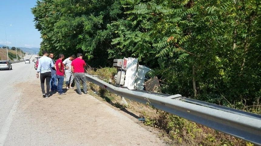 D-100’de Kaza 2 Yaralı