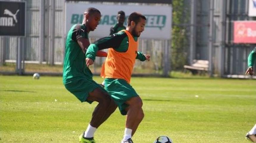 Bursaspor'da Tempo D&uuml;şm&uuml;yor