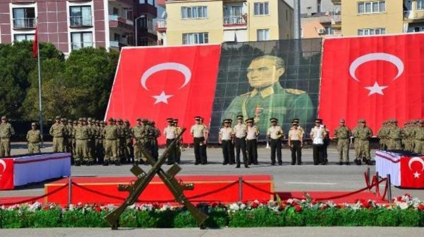 Batı Kışla'da 3.5 Ay Sonra Yemin T&ouml;reni