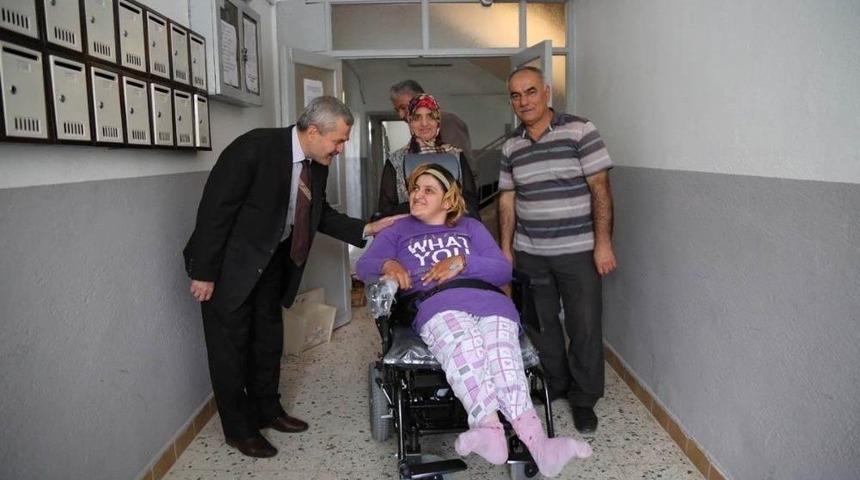 Engelli Nesilhan&rsquo;ın Ak&uuml;l&uuml; Ara&ccedil; Sevinci