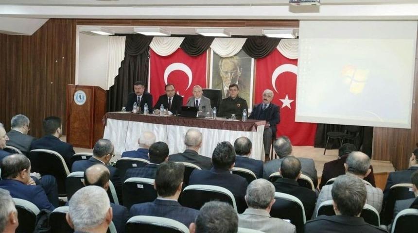 Vali Varol Muhtarları Dinledi