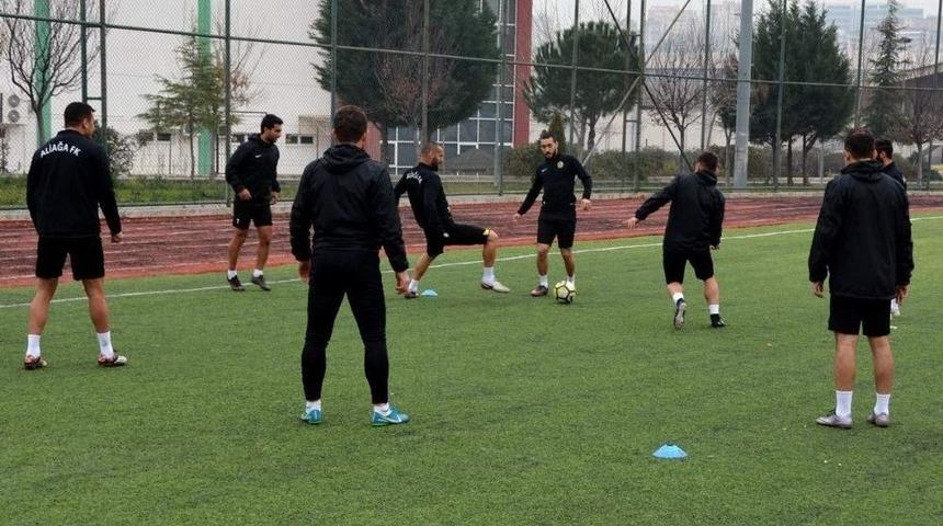 Lider Aliağaspor Sahasında Bornova&rsquo;yı Konuk Edecek
