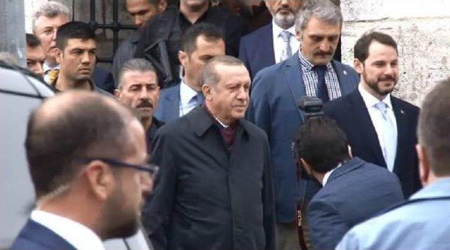 Erdoğan Cuma Namazını Fatih'te Kıldı,mezun Olduğu Okulun Açılışına Katıldı