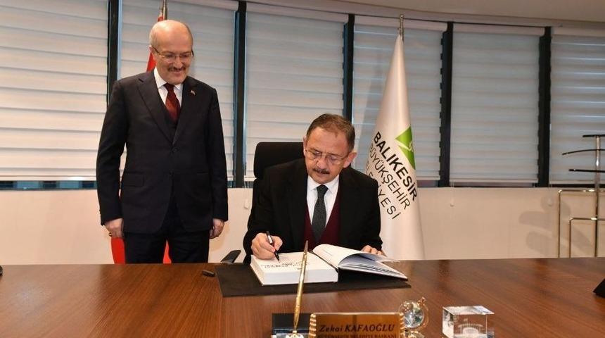Bakan &Ouml;zhaseki, B&uuml;y&uuml;kşehir Belediyesini Ziyaret Etti