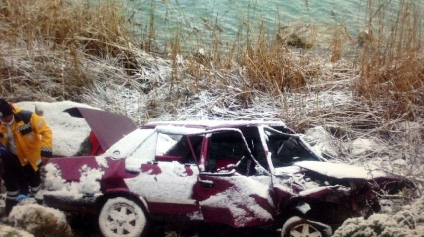 Konya&rsquo;da Otomobil U&ccedil;uruma Yuvarlandı: 1 &Ouml;l&uuml;, 1 Yaralı