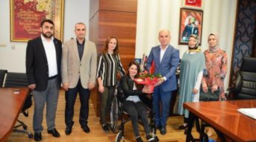 Okul M&uuml;d&uuml;r&uuml;nden Başkan Yardımcısı Taş&rsquo;a Teşekk&uuml;r Ziyareti