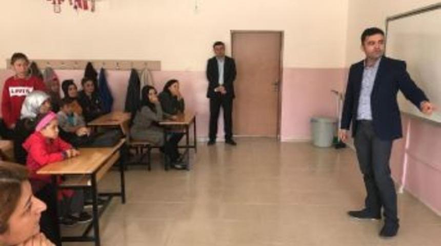 Uzman &Ccedil;etin: Sosyal Medyayı Online Kullanan Ilk 10, Bilin&ccedil;siz Kullanan Ilk 3&rsquo;Teyiz