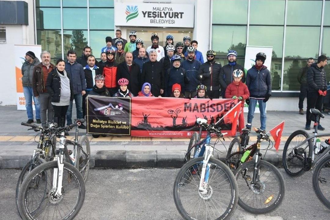 Sarıkamış Şehitleri Anısına Bisiklet Turu D&uuml;zenlendi