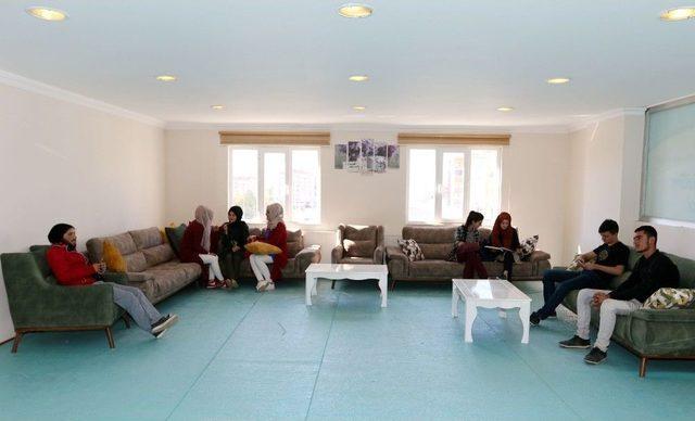 Van B&uuml;y&uuml;kşehir&rsquo;den Eğitime &lsquo;s&uuml;rekli&rsquo; Destek 1