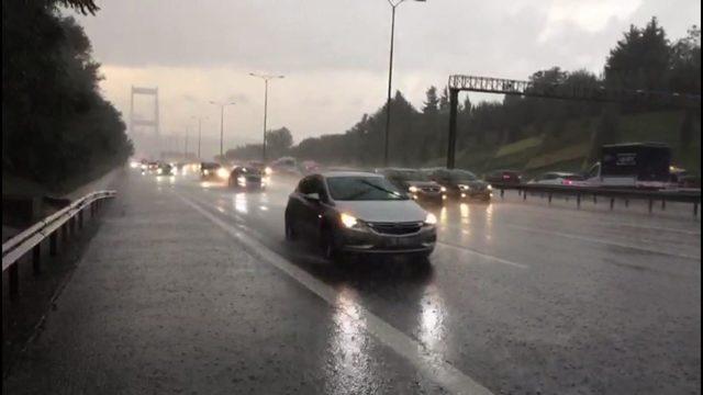 İstanbul'da yağmur başladı (1)