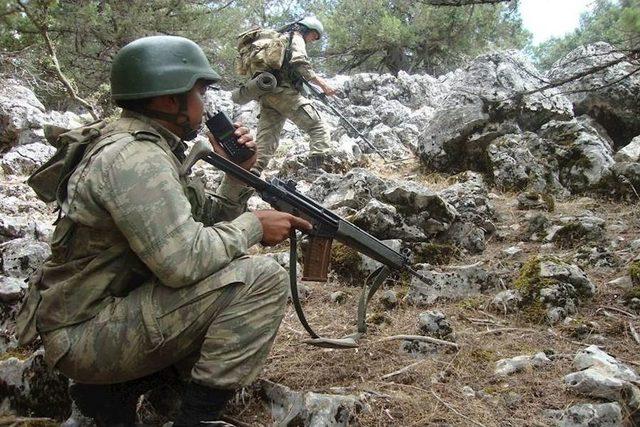 Harbiye Öğrencilerinden Nefes Kesen Tatbikat