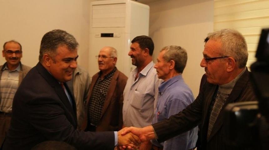 Başkan &Ouml;zg&uuml;ven&rsquo;e Vatandaşlardan Teşekk&uuml;r Ziyareti