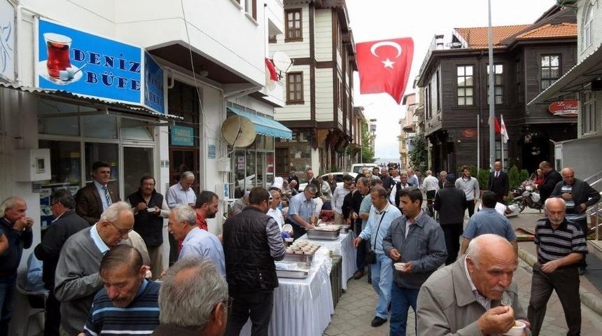 Mudanya&rsquo;da Aşure İkramı