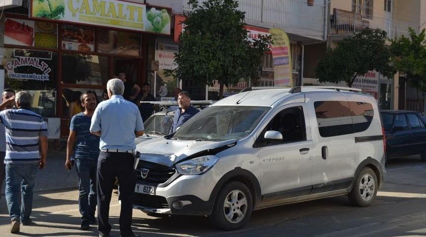 Kamyonet Yayaya &Ccedil;arptı: 1 Ağır Yaralı