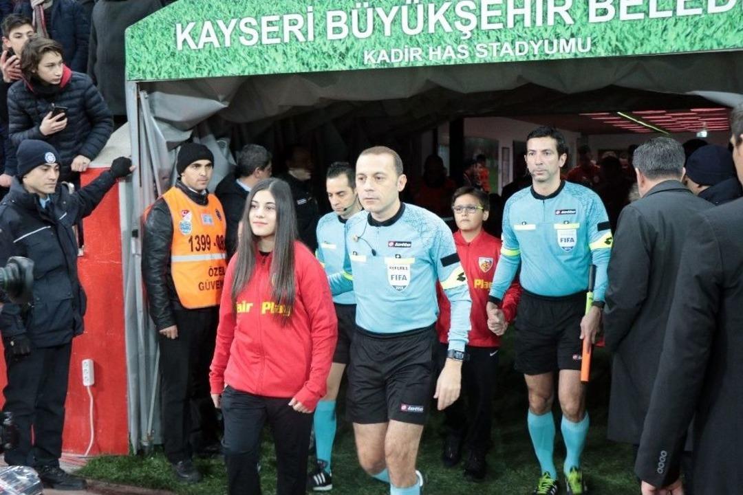S&uuml;per Lig: Kayserispor: - Galatasaray: 2 (ma&ccedil; Devam Ediyor)