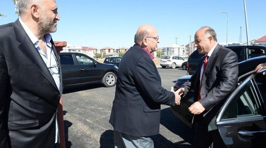 Erzurumlu İşadamı Hamza Cimilli, Aziziye İl&ccedil;esine Camii Yaptırdı