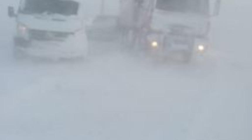 Erciyes&rsquo;te Mahsur Kalan 80 Ara&ccedil; Kurtarıldı