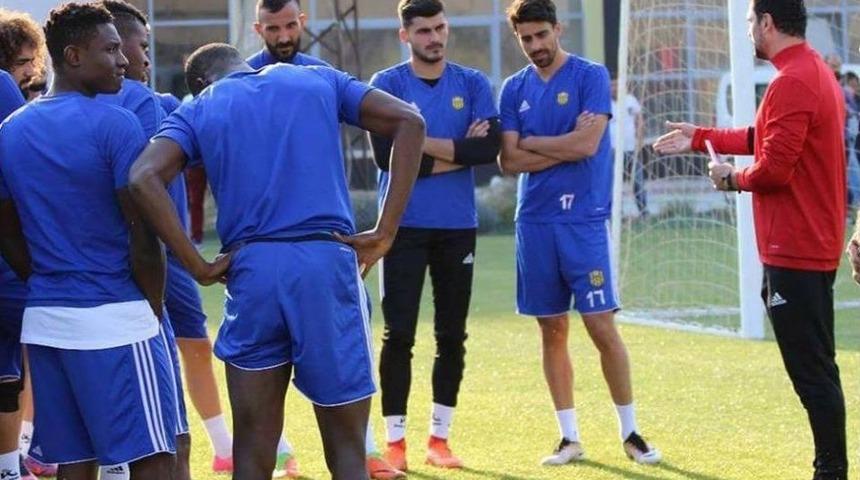 Erol Bulut, Teknik Direkt&ouml;rl&uuml;k Kariyerinin İlk Ma&ccedil;ına &Ccedil;ıkmaya Hazırlanıyor