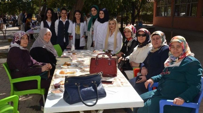 Muş&rsquo;ta &Ouml;zel Hastaneden Vatandaşa &Uuml;cretsiz Sağlık Hizmeti