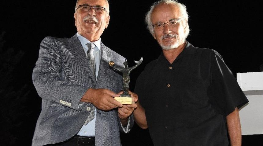 Homeros Ödülü Prof. Dr. Haluk Şahin’in Oldu