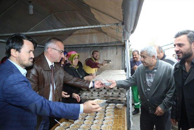 Sapanca Belediyesi 7 Bin Kişiye Aşure Dağıttı