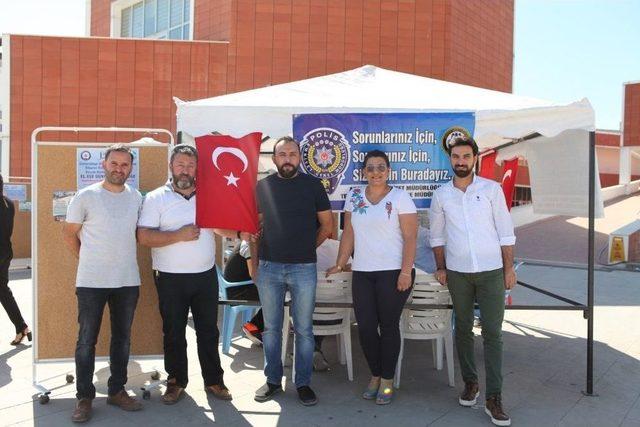 Polislerden Üniversite Öğrencilerine Bilgi