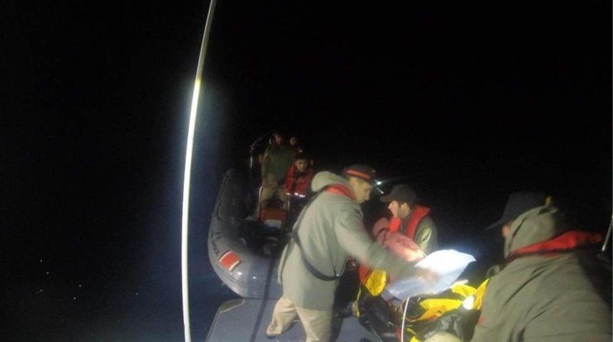 Kuşadası K&ouml;rfezi&rsquo;nde 49 Ka&ccedil;ak G&ouml;&ccedil;men Yakalandı