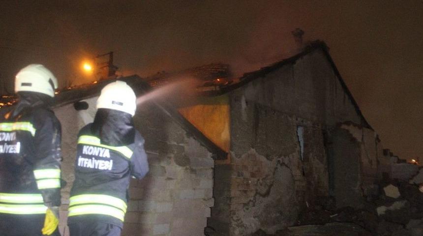 Konya&rsquo;da Boş Evde Yangın