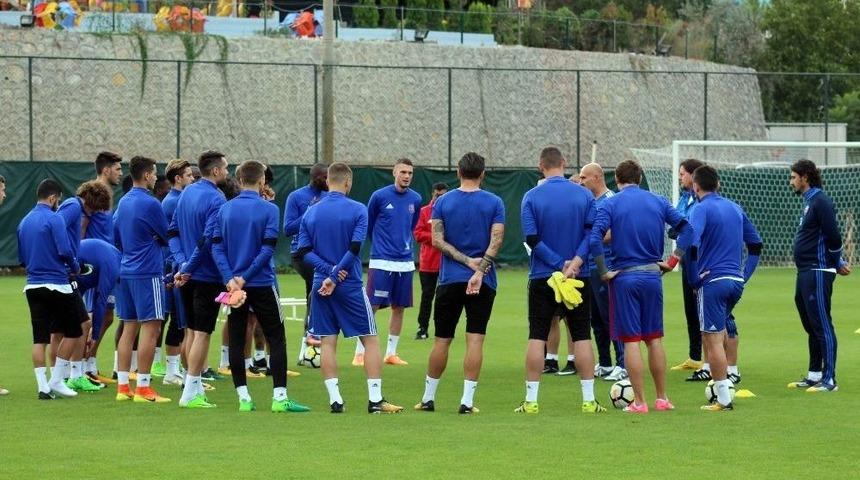 Karab&uuml;kspor 4 Eksikle İstanbul&rsquo;a Gitti