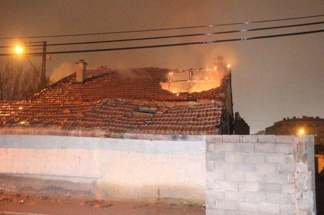 Konya’da Boş Evde Yangın