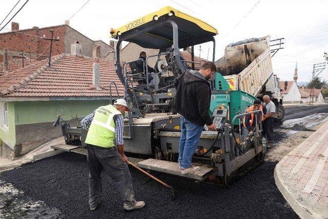 Başkan Bakıcı Göçmen Sokak’ta İncelemelerde Bulundu, Vatandaşlarla Görüştü