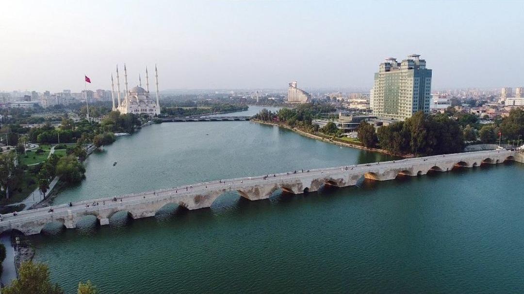 Adana&rsquo;nın Antika M&uuml;cevher Gerdanlıkları: Taş K&ouml;pr&uuml; Ve Misis K&ouml;pr&uuml;s&uuml;