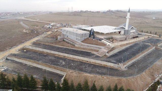 Çimşit Mezarlığı’ndaki Cami Ve Tesislerde Son Rötuşlar