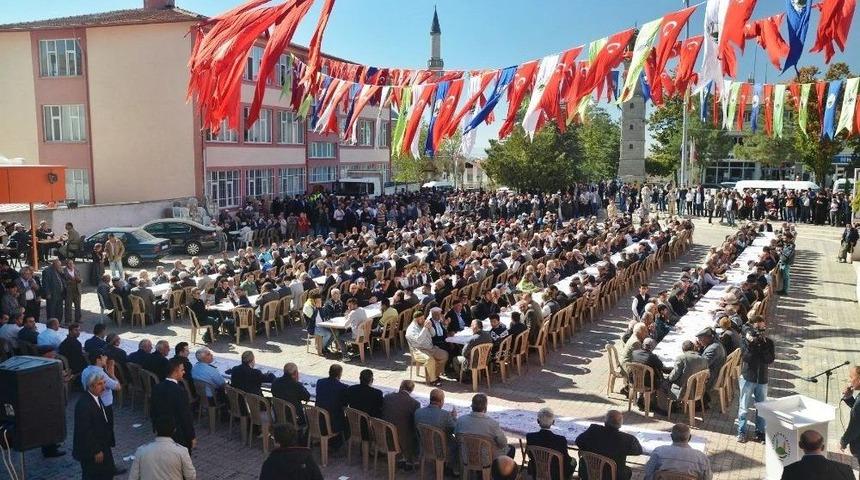 Sungurlu Belediyesi&rsquo;nden Kardeşlik Aşuresi