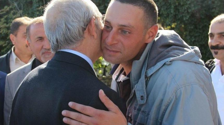 Kılı&ccedil;daroğlu, Asker Oğluna Sarılarak Sivas&rsquo;tan Ayrıldı