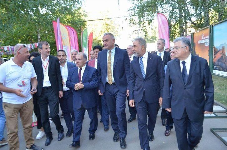 Moskova’daki Türkiye Festivali Muhteşem Başladı G1