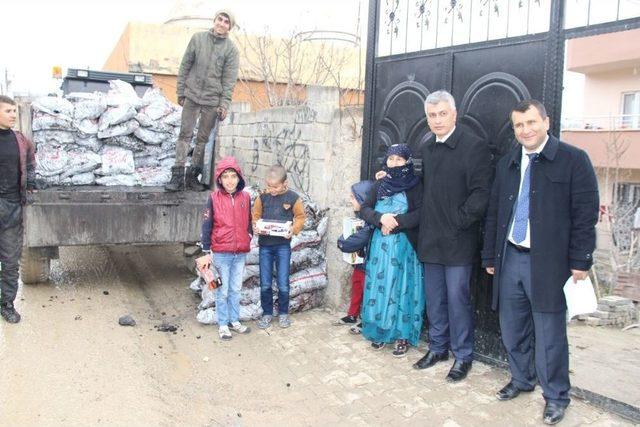 Cizre’de 6 Bin 750 Aileye Kömür Yardımı