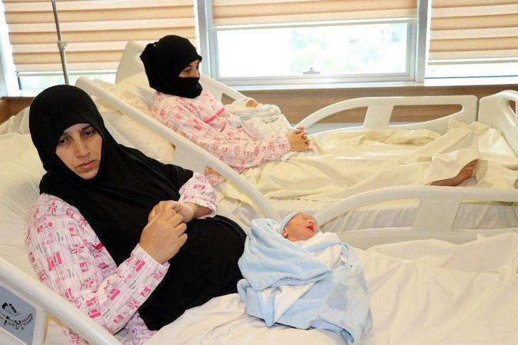 Aynı Anda Anne Oldular G2